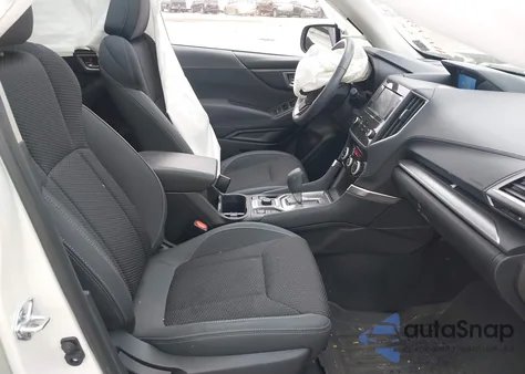 2024 Subaru Forester Premium z USA, uszkodzony, nr VIN JF2SKADC3RH467457